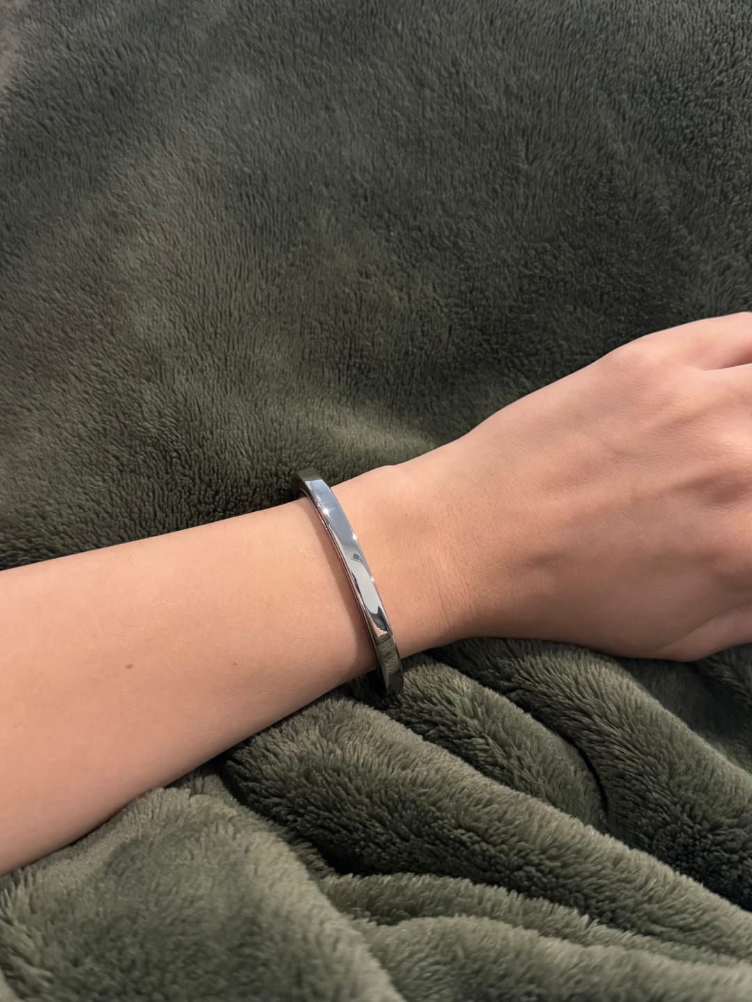 Customer photo review of Hair-tie Hider Cuff Bracelet
