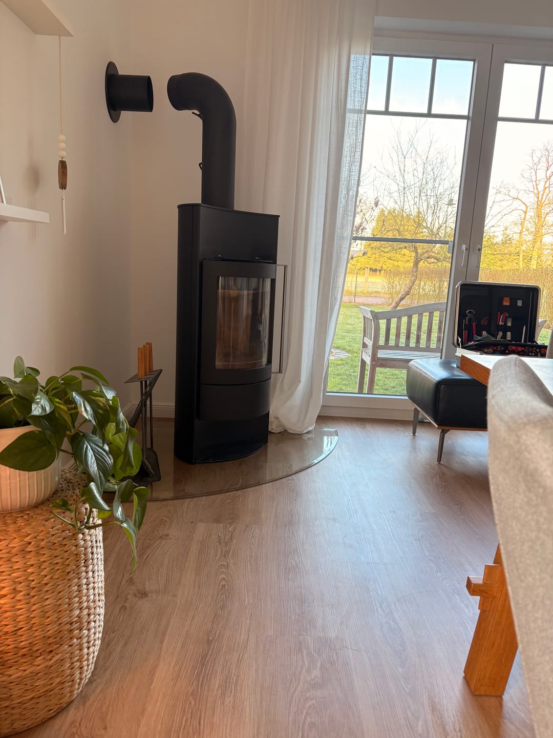 Customer photo review of Glasplatte Kamin, Funkenschutzplatte Glas für Kaminofen - Viertelkreis