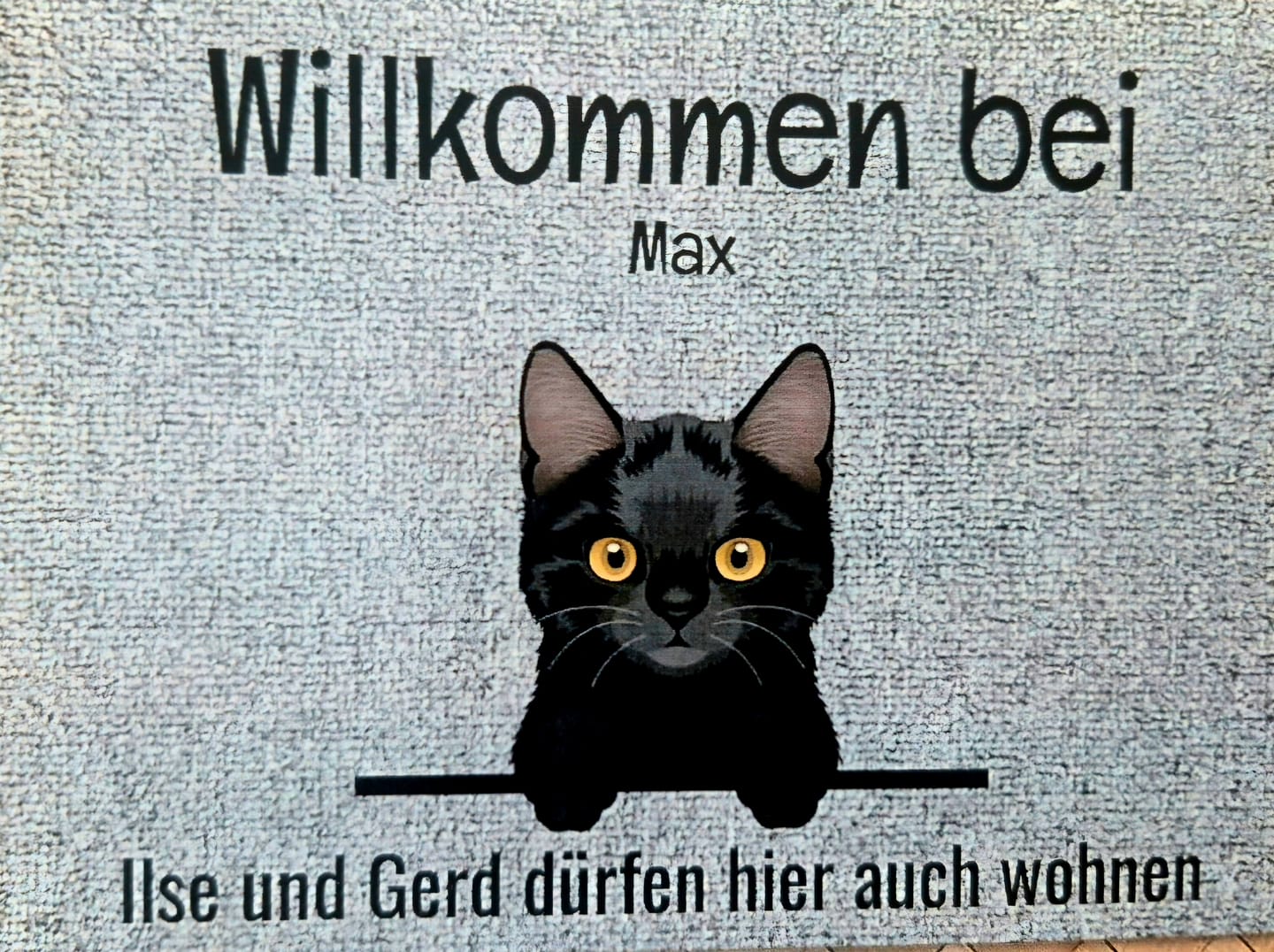 Customer photo review of Personalisierte Fußmatte - Alle meine Fellnasen