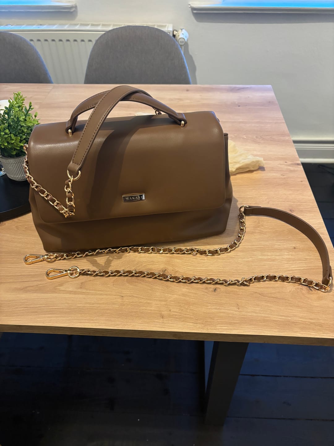 Customer photo review of LEILANI - BROWN