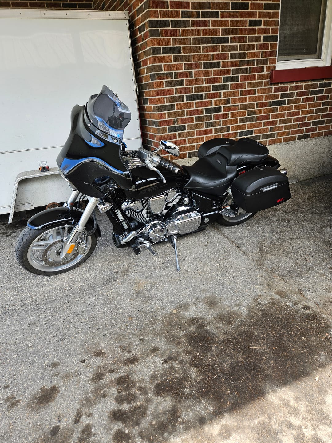 Customer photo review of Viking Saddlebags Quick Disconnect System For Honda VTX