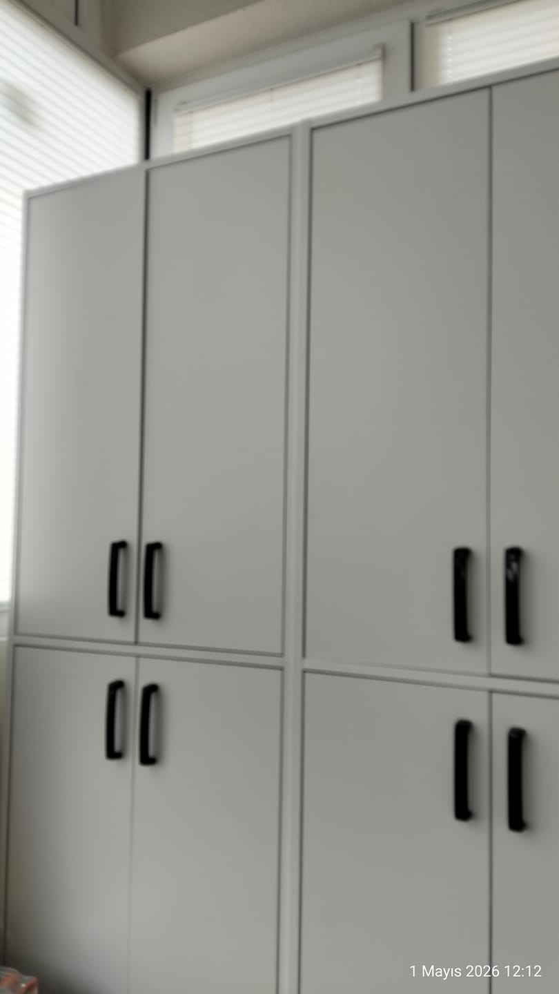Customer photo review of Rani F1 Çok Amaçlı Dolap 4 Kapaklı 6 Raflı Banyo Kiler Mutfak Dolabı Beyaz M4