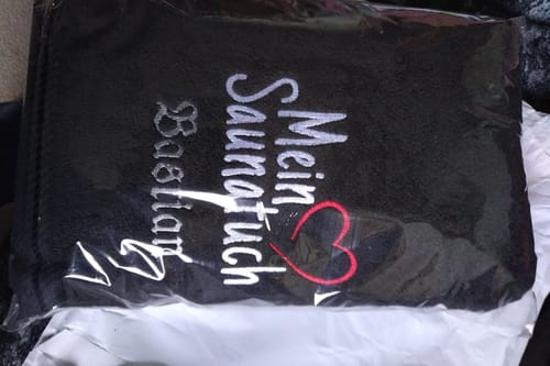 Customer photo review of Personalisiertes Handtuch mit Namen für Erwachsene bestickt