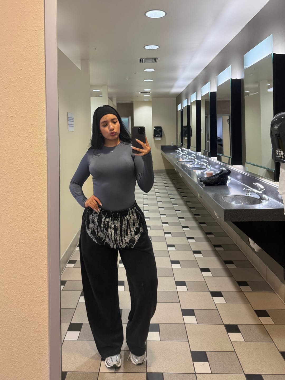 Customer photo review of 2079 - Dark Wave Joggers