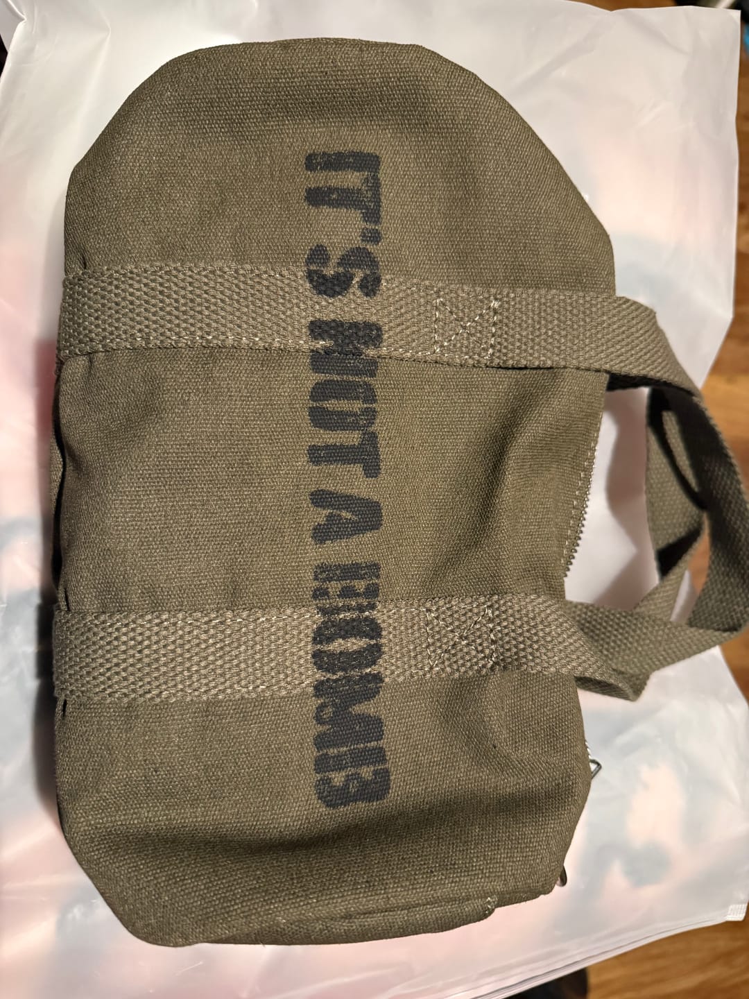 Customer photo review of [2ND PRE-ORDER] BTS - ARIRANG WORLD TOUR OFFICIAL MD OFFICIAL LIGHT STICK BAG
