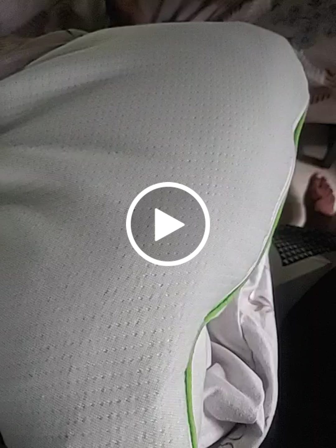 Customer video review of Flo Adjustable Pillow (Fibre)