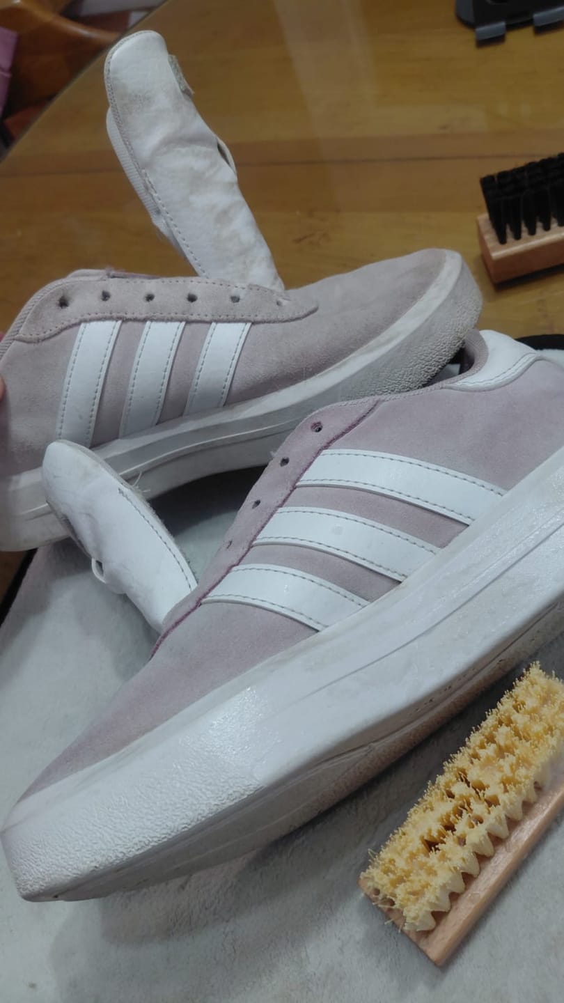 Customer photo review of Kit de Limpieza Profesional para Zapatillas