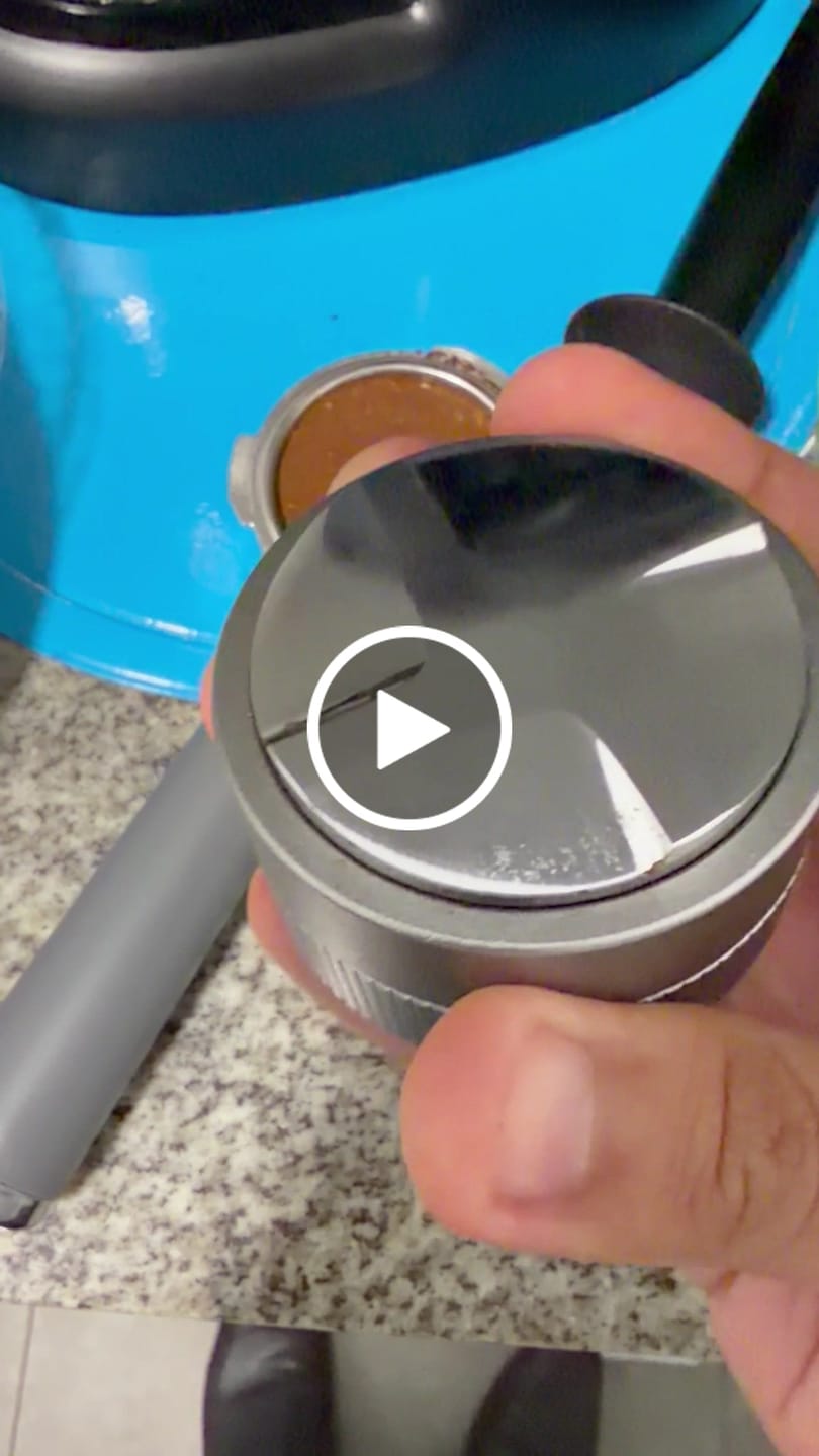 Customer video review of Nivelador por Gravedad para portafiltro espresso