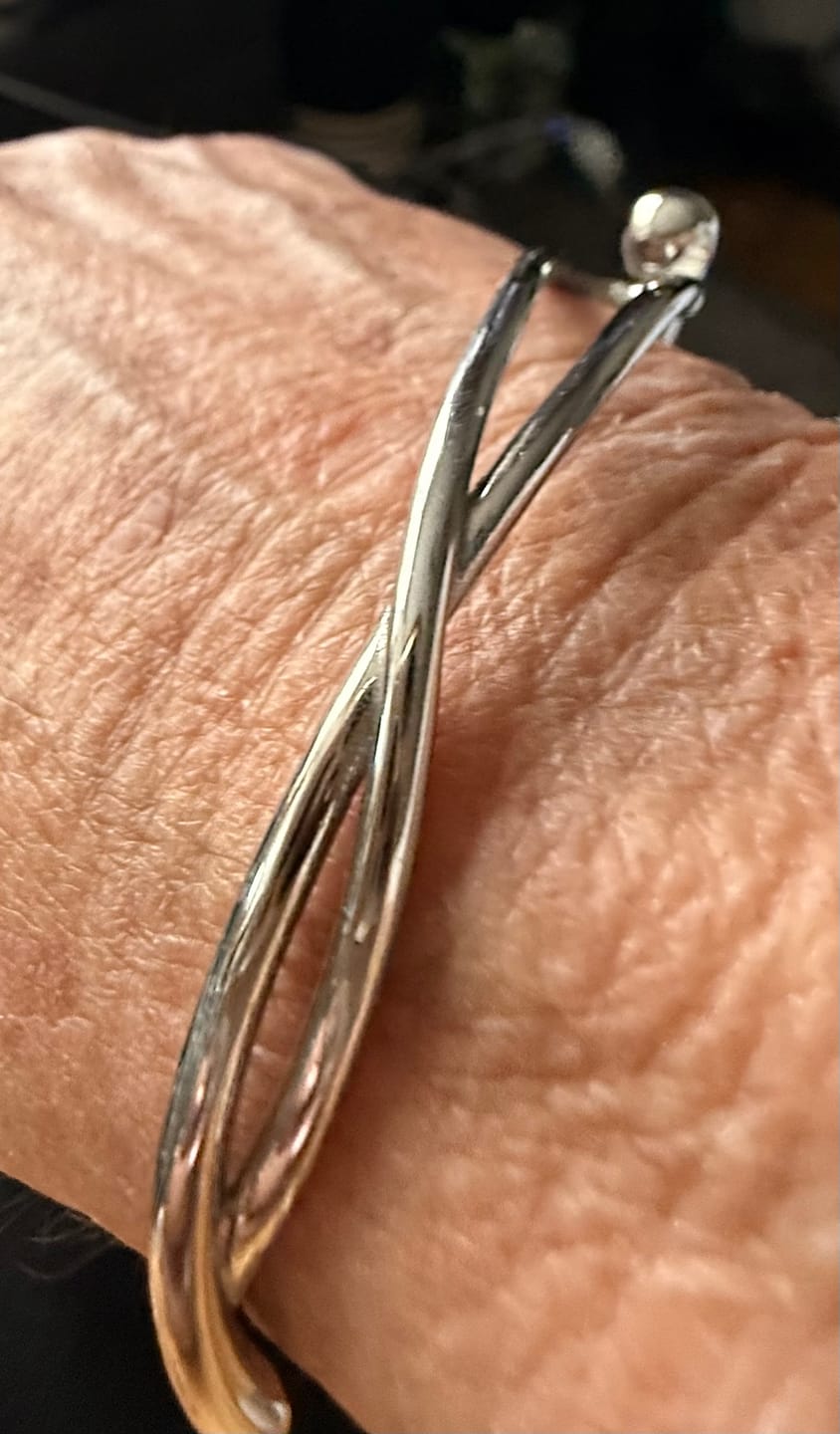 Customer photo review of Dainty Drift Bracelet