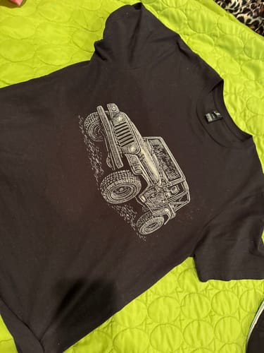 Customer photo review of Sketch TJ T-Shirt