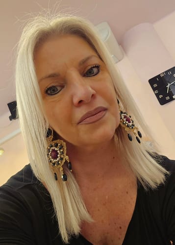 Customer photo review of Orecchini Madame