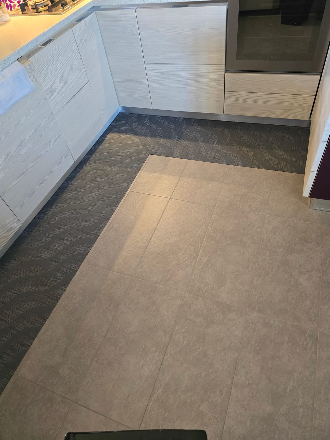 Customer photo review of Tappeto Passatoia cucina a metraggio in vinile PVC Cucina Infinity Antiscivolo Lavabile Antimacchia Multiuso disegno Onda