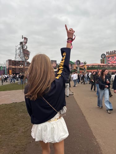 Customer photo review of LONGSLEEVE T-SHIRT AMBER/NAVY