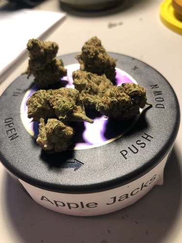 Customer photo review of Apple Jacks