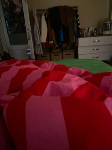 Customer photo review of Cozy Home Popping Colors Çift Kişilik Lastikli Çarşaflı Nevresim Takımı Dazzle Yeşil