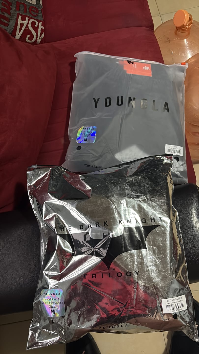 Customer photo review of 5211 - Batman Zip-Ups