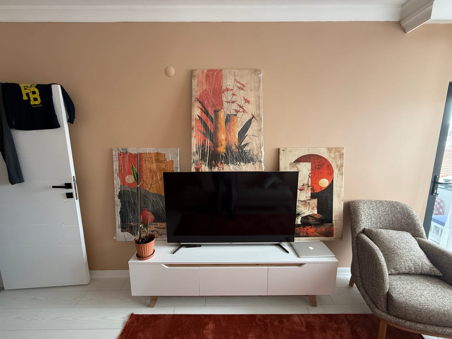 Customer photo review of Rani D1 Tv Ünitesi Modern Ayaklı Tv Sehpası 180 cm  Beyaz - Sepet Ceviz