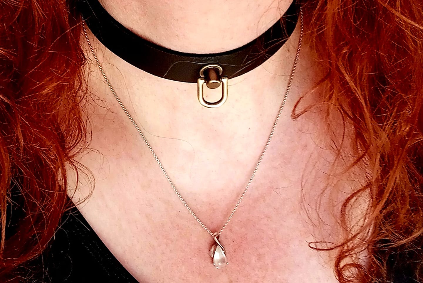 Customer photo review of SiaLinda Special: Halsband schwarz mit kleinem Ring silber, schwarz, bronze, hell gold, dunkel gold - Sonderpreis!