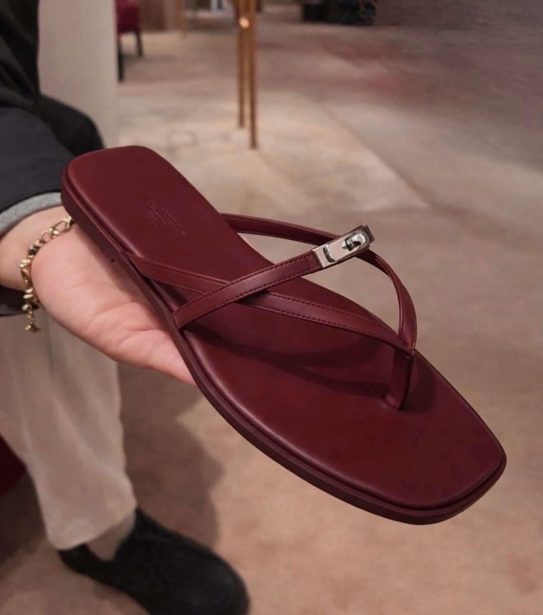 Customer photo review of HM 26ss Kelly  Silver Buckle Slipper Calfskin 607155