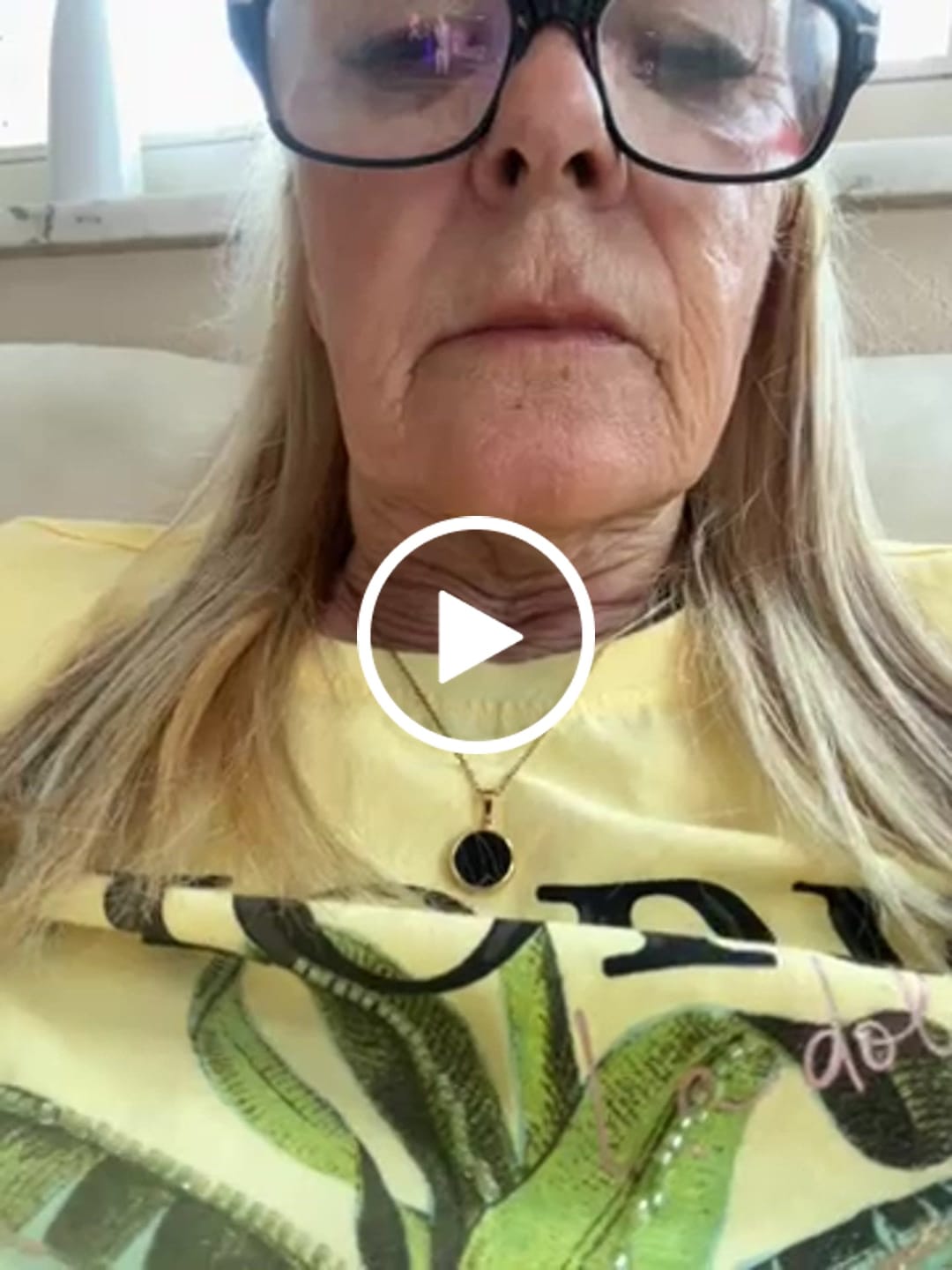 Customer video review of Obsidian Halskette - Kreismedallion