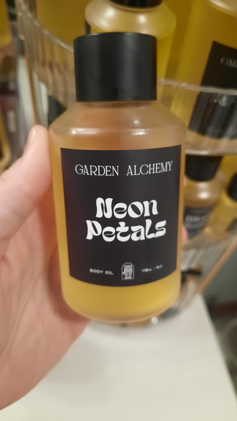 Customer photo review of NEON PETALS BODY OIL