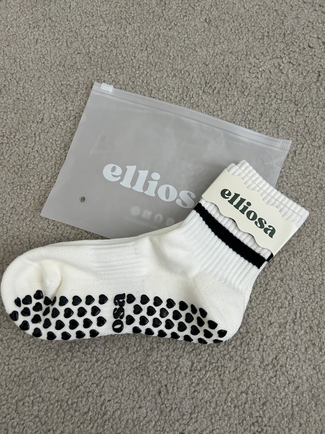 Customer photo review of Dual-Direction Grip Stripes - Coconut Cream