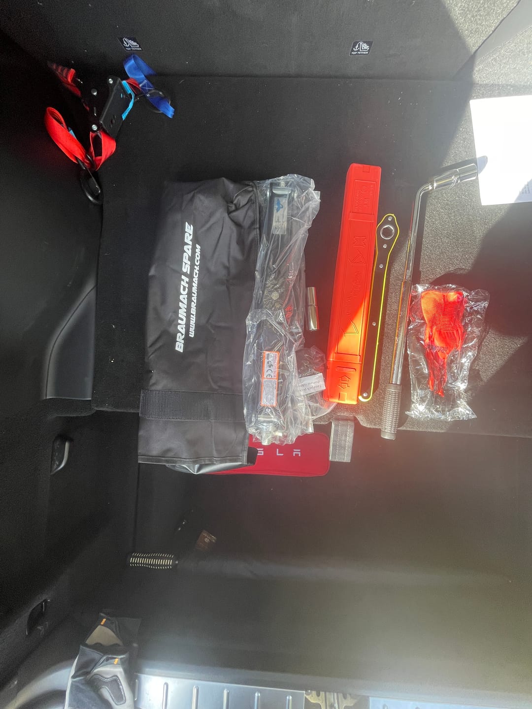 Customer photo review of TESLA Model X Spare Wheel Kit Space Saver Tyre - HUB CENTRIC - Braumach Spare Wheel Kit All Models - 2014-2024