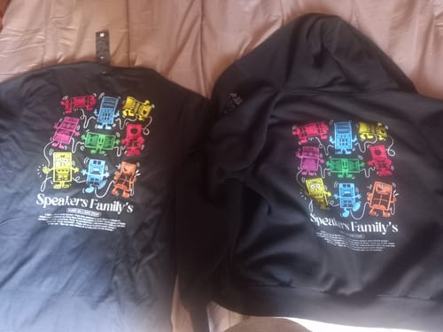 Customer photo review of Speakers Family's - T-shirt