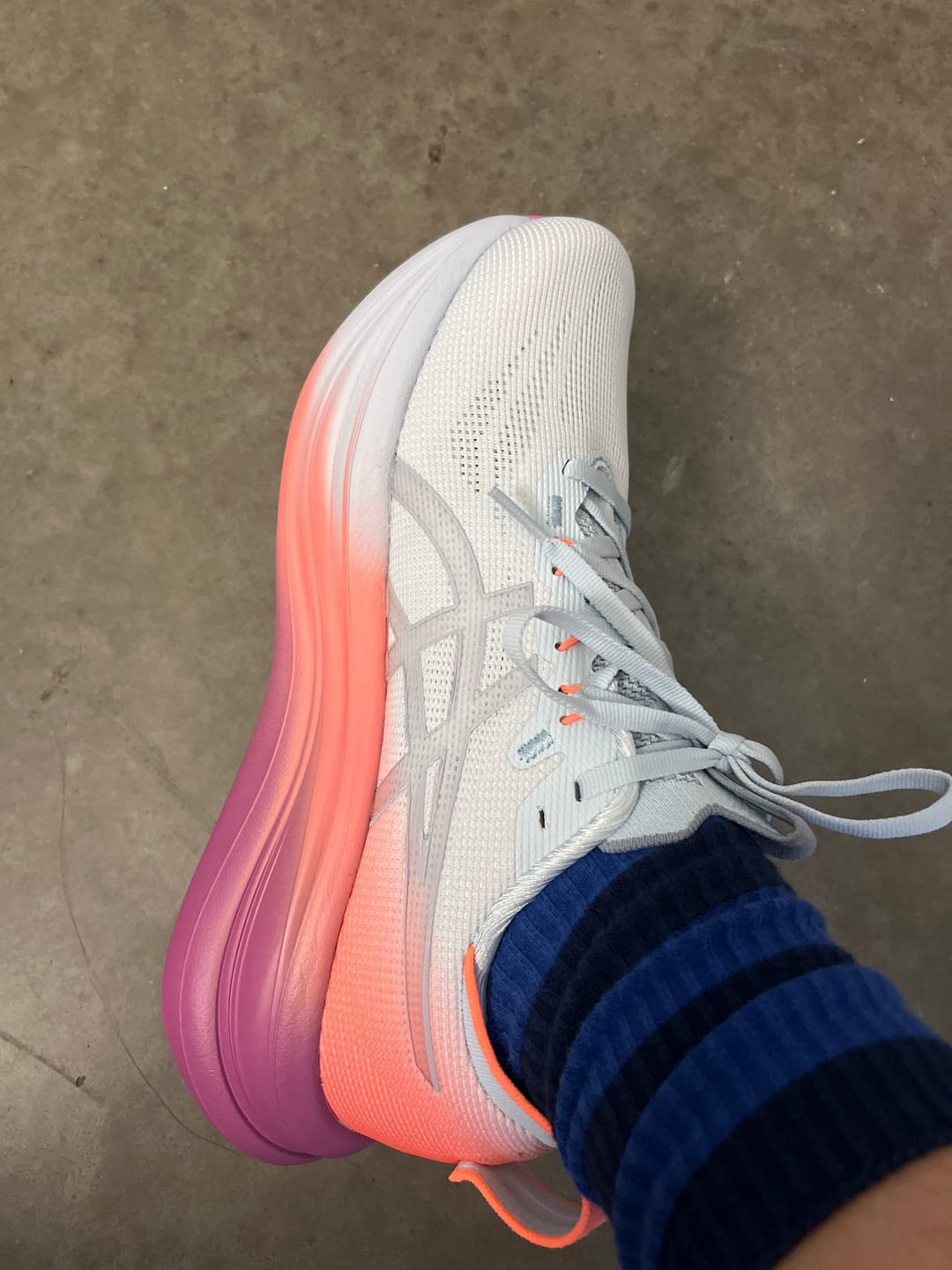 Customer photo review of Asics Women's GEL-NIMBUS 28 Sunny Sizzle