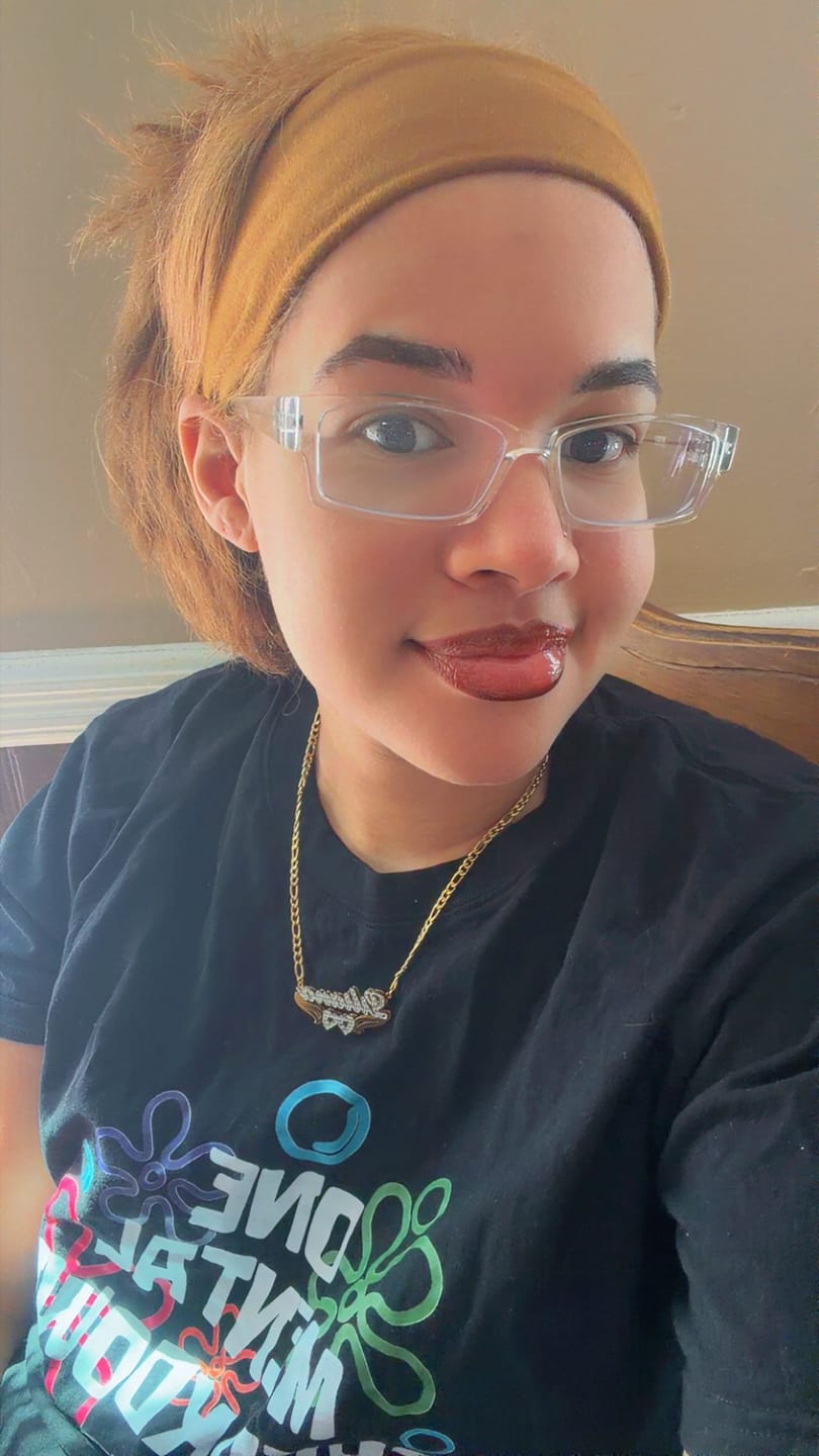 Customer photo review of Double Plated Hearts Name Necklace w/ Figaro Chain