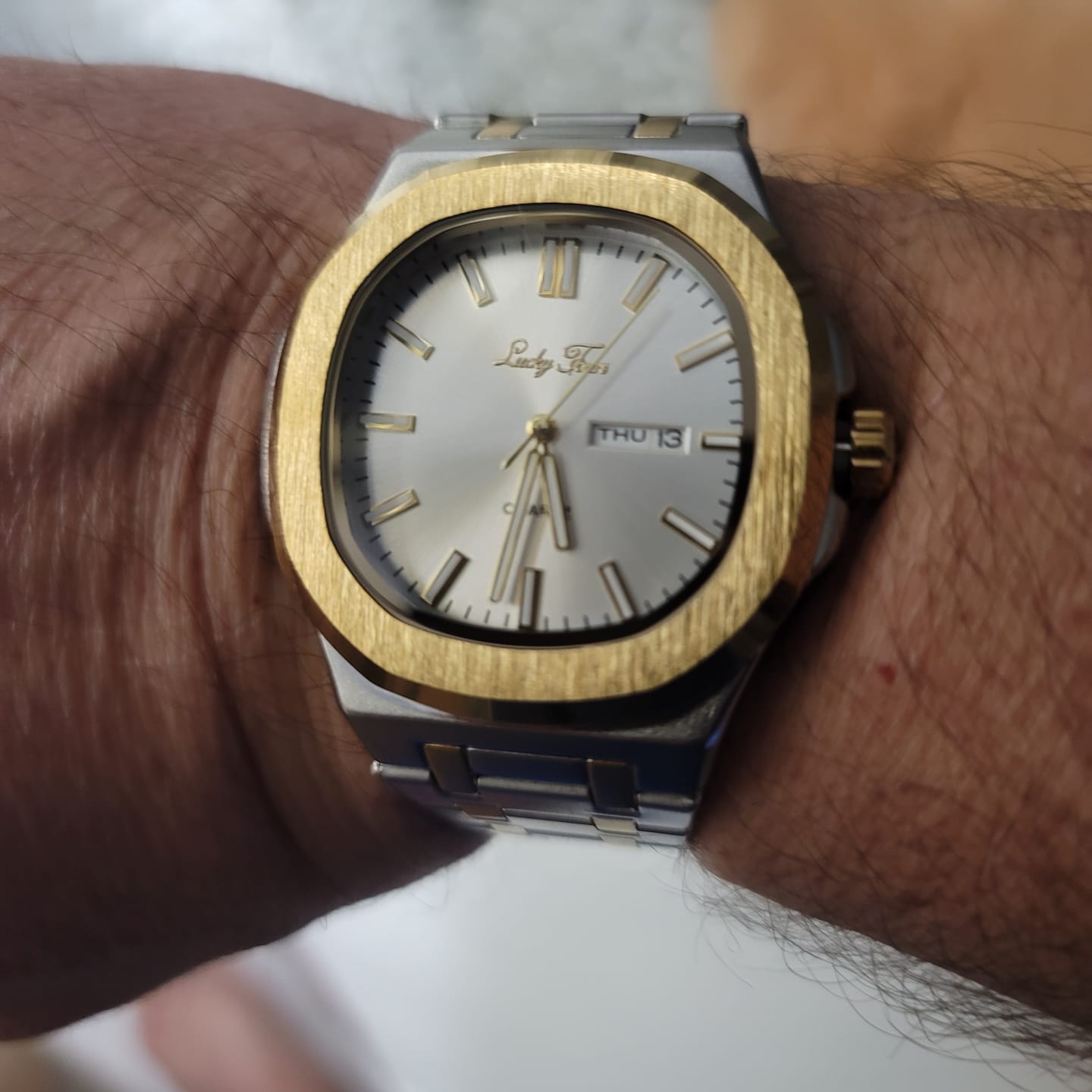 Customer photo review of Lucky Fours® Brone
