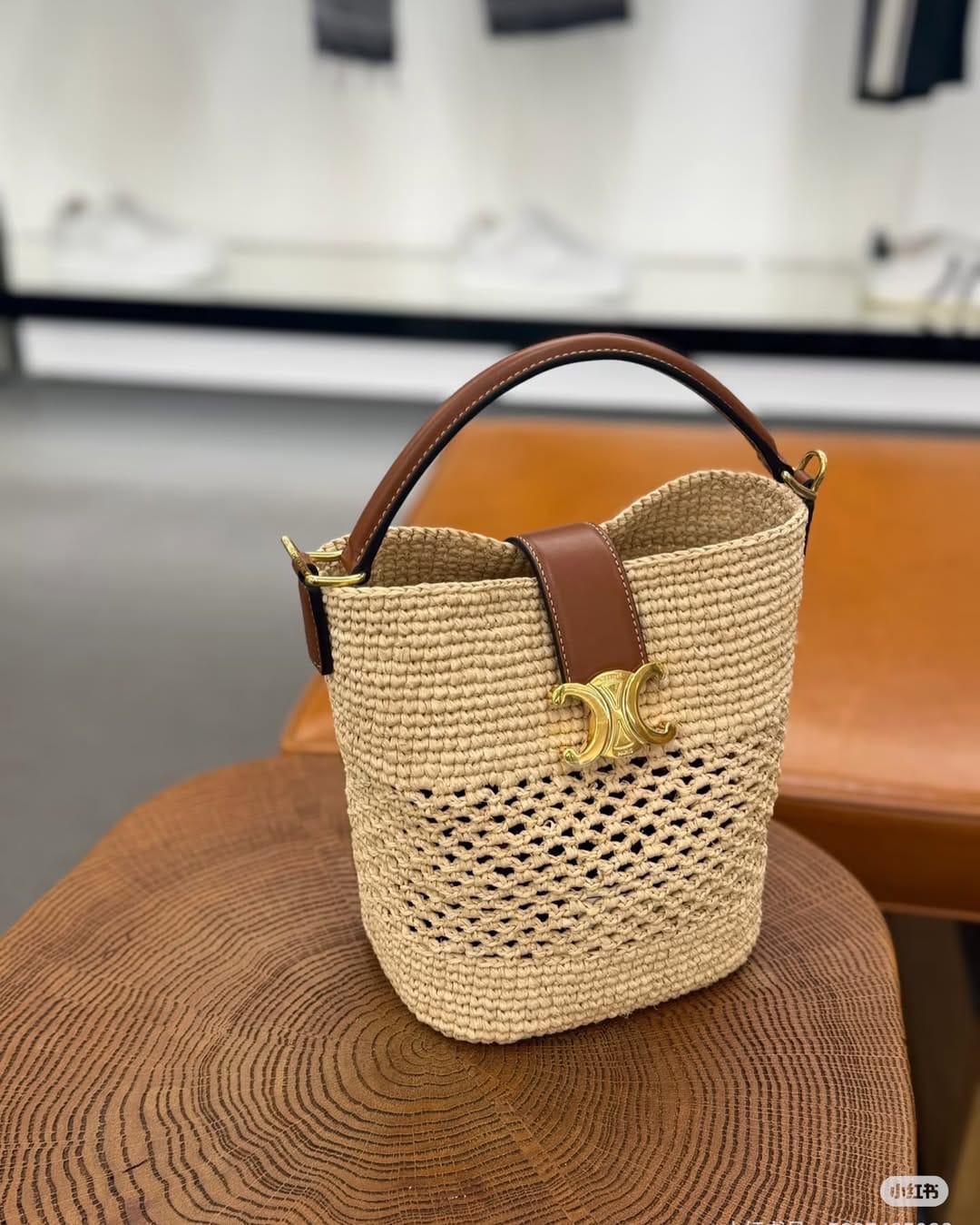 Customer photo review of Medium Louise Bucket 24cm Brown Calfskin Beige Raffia