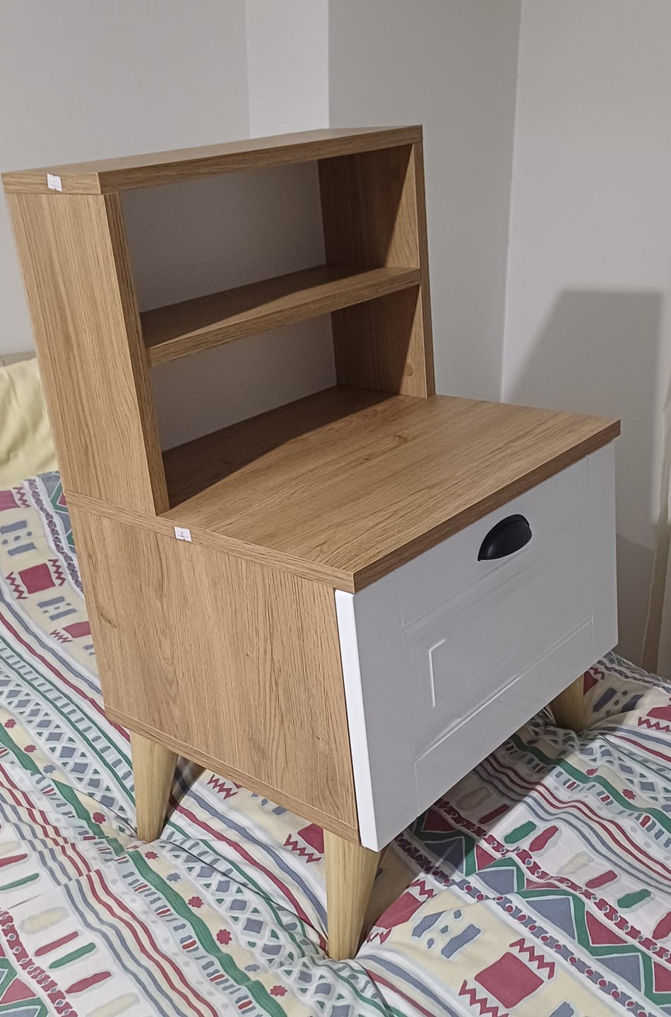 Customer photo review of Rani BD105 Komodin 2 Raflı Membran Çekmeceli Komodin Sepet Ceviz - Beyaz