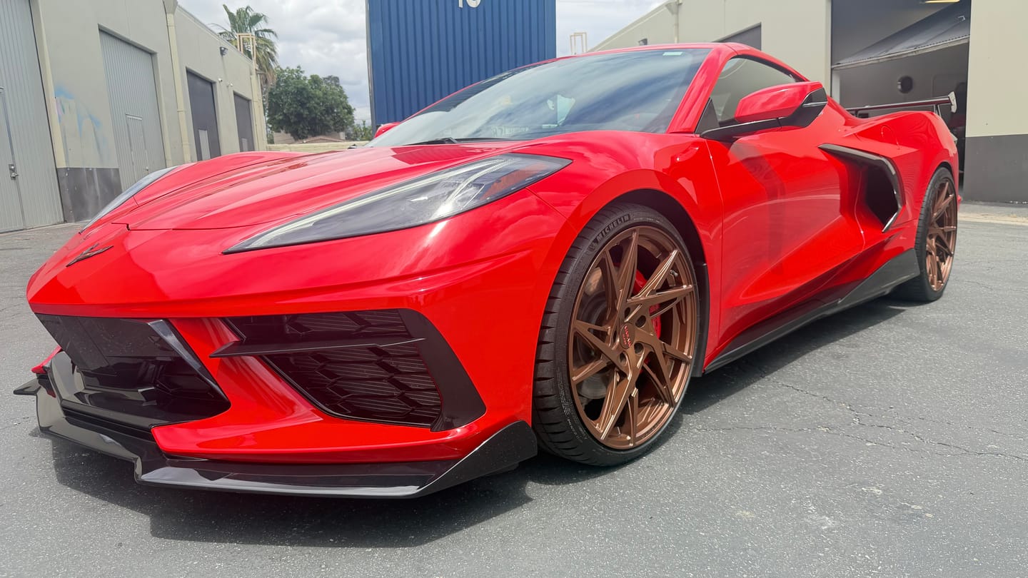 Customer photo review of Corvette C8 | 5VM Style Front Splitter