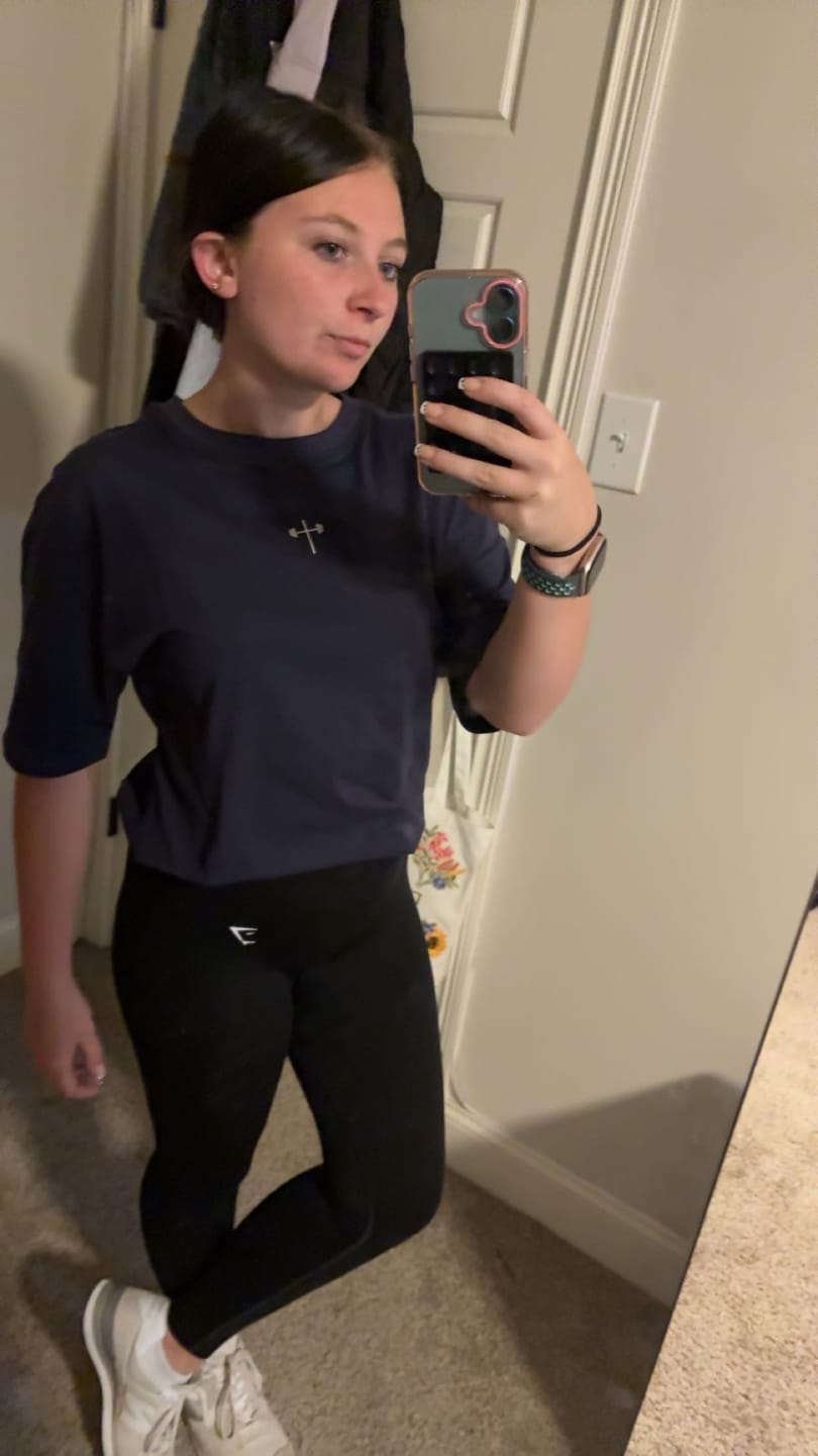 Customer photo review of Women's Lifting Club Oversized Tee