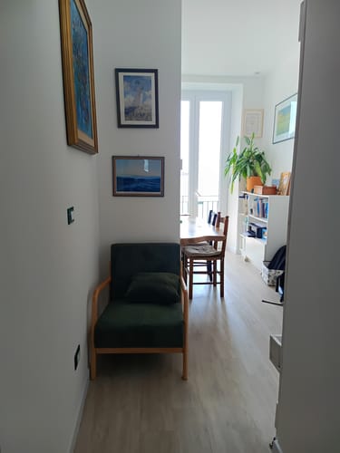 Customer photo review of OHAMA - Fauteuil de salon en bois massif et velours côtelé vert