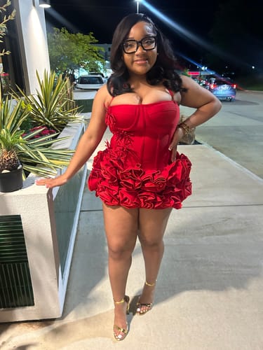 Customer photo review of Sophia Rose – Red (Only a few left)
