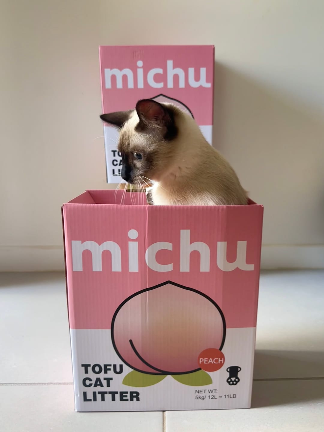 Customer photo review of Michu Tofu Cat Litter Gen3 - Natural Clumping Tofu-Based Formula - Value Box 5 kg