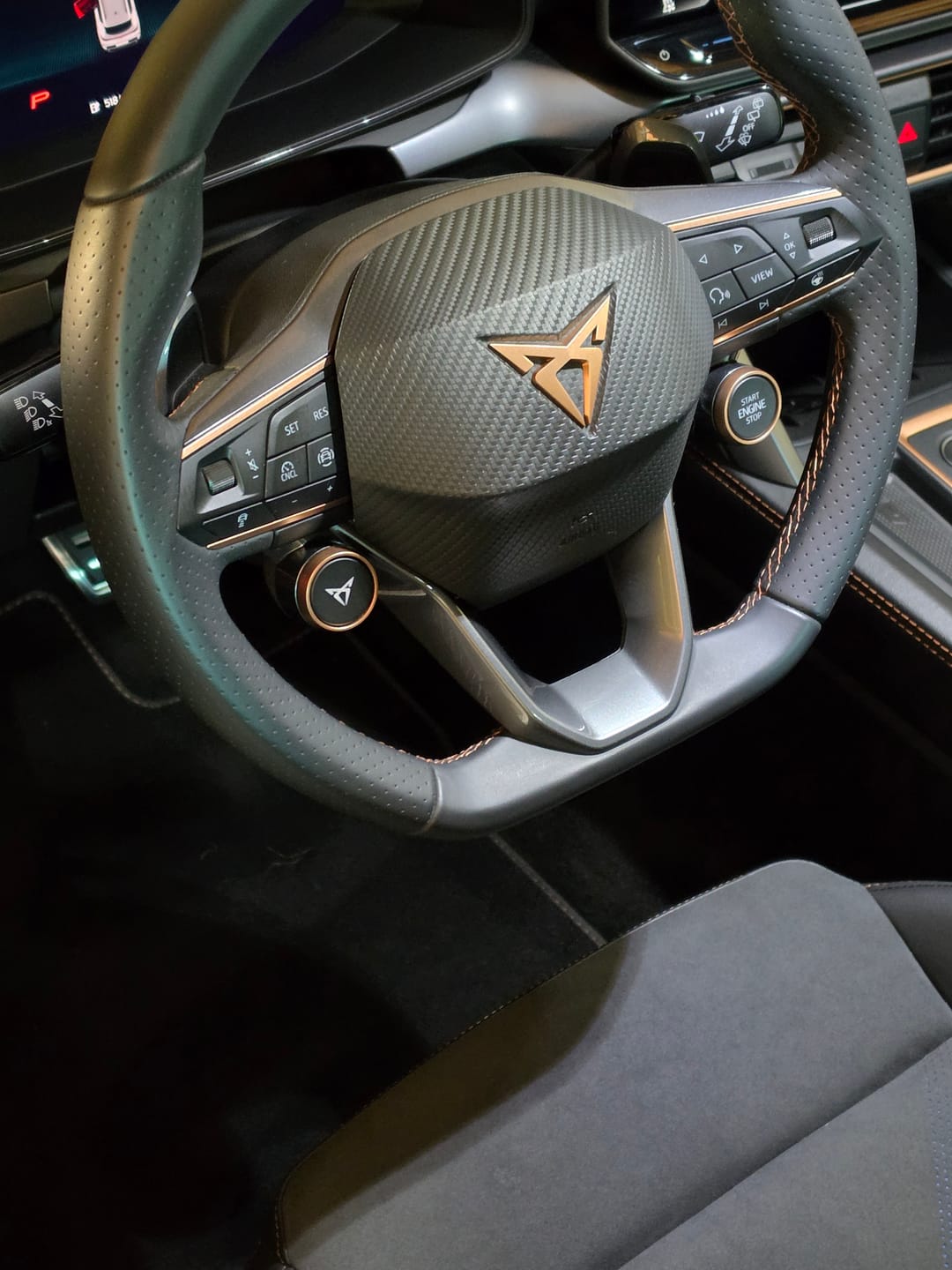 Customer photo review of X2 FABRICS&LEATHER DI INNOVACAR PULITORE SEDILI AUTO IN PELLE E RINNOVA TESSUTI