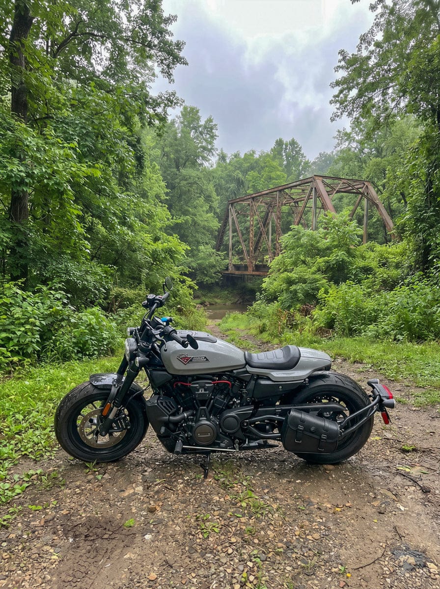 Customer photo review of 7L - Skold Leather Motorcycle Swing Arm Bag (Left Only) for Harley Sportster S (RH1250S)