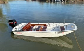 Customer photo review of Boston Whaler Classic Stern Light, Anchor Light (LED) 316 Stainless