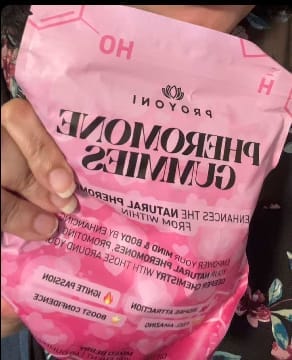 Customer photo review of Gomitas con Feromonas Siéntete Deseada, Segura y Magnética