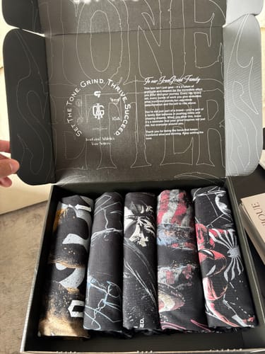 Customer photo review of [Limited Edition] 'Mrvl' Box Bundle