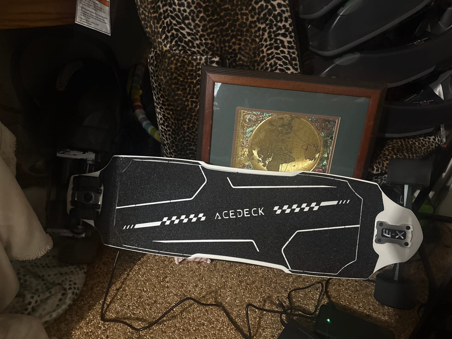 Customer photo review of Acedeck® Ares X3 GEAR Electric Skateboard-Most Powerful Electric Skateboard for Street/Carbon Fiber