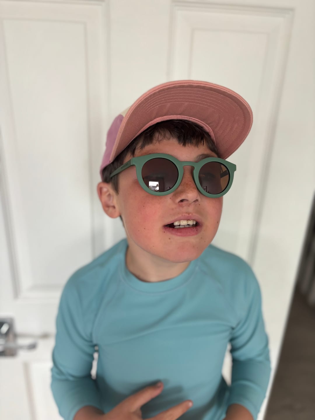 Customer photo review of Classic | Sustainable Sunglasses | Plant-Based Bendable Polarized - Adult | 15+ Y | Fog Tortoise