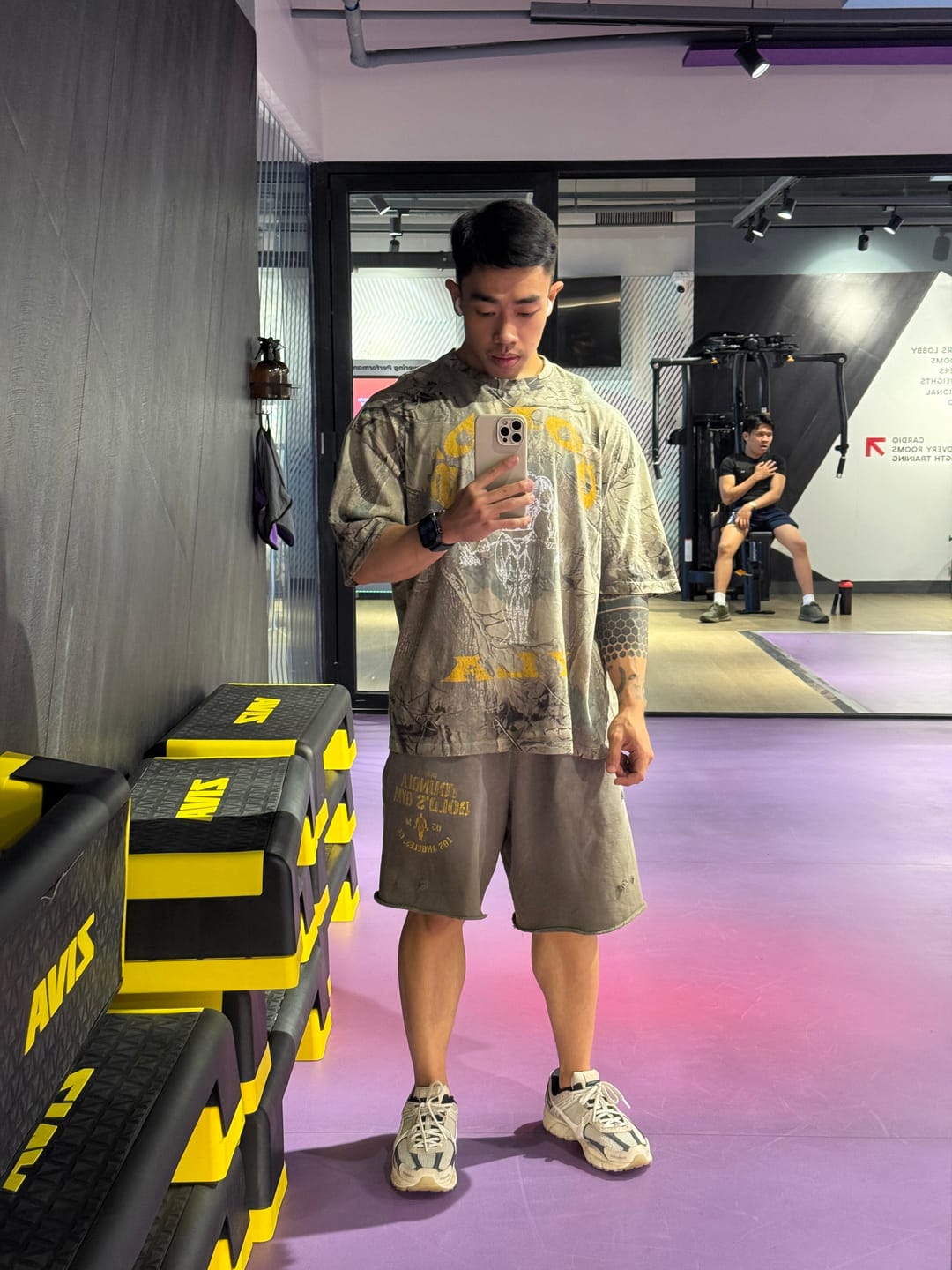 Customer photo review of 1014 - Gold's Iron Legacy Shorts