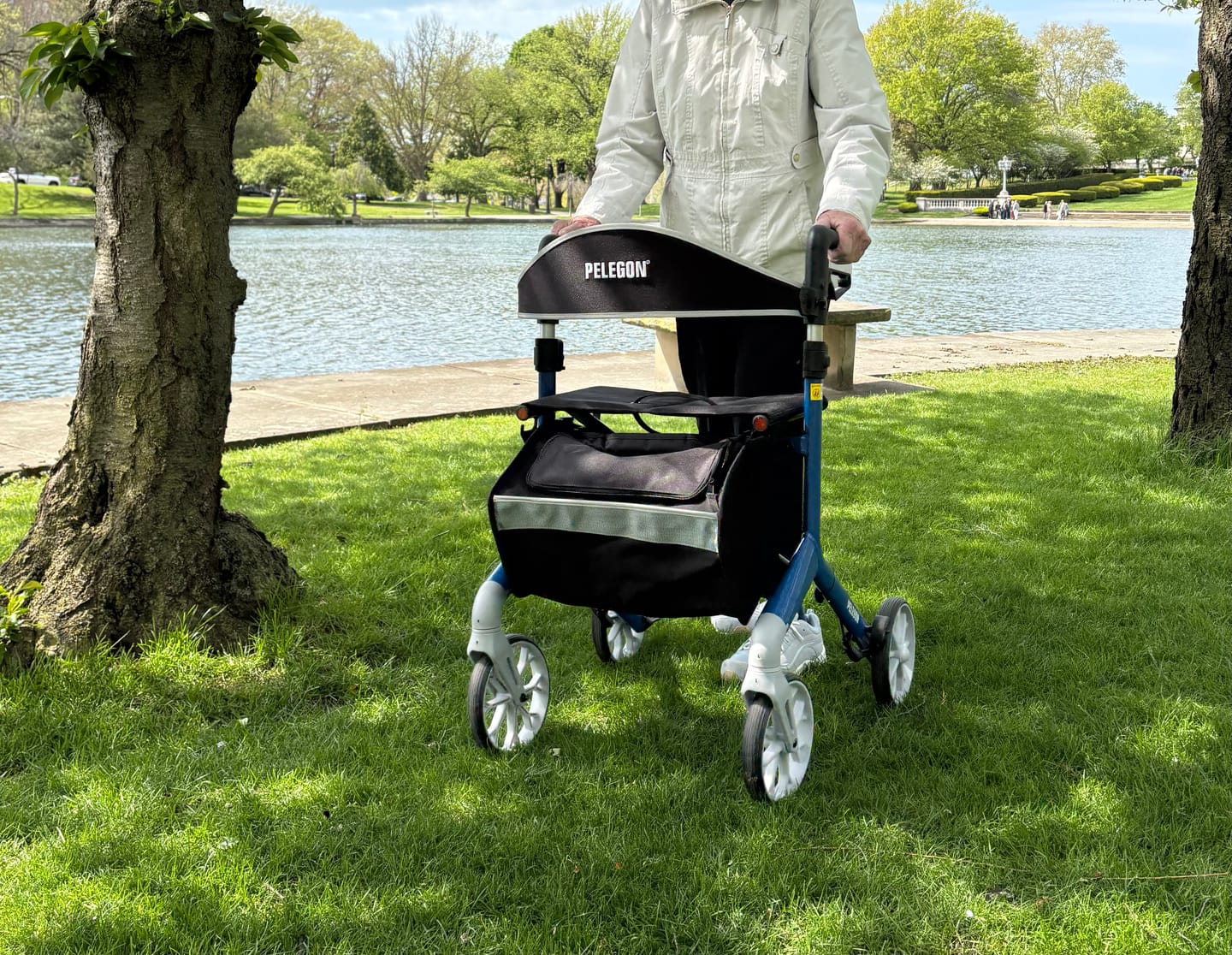 Customer photo review of Pelegon Rollator Walker
