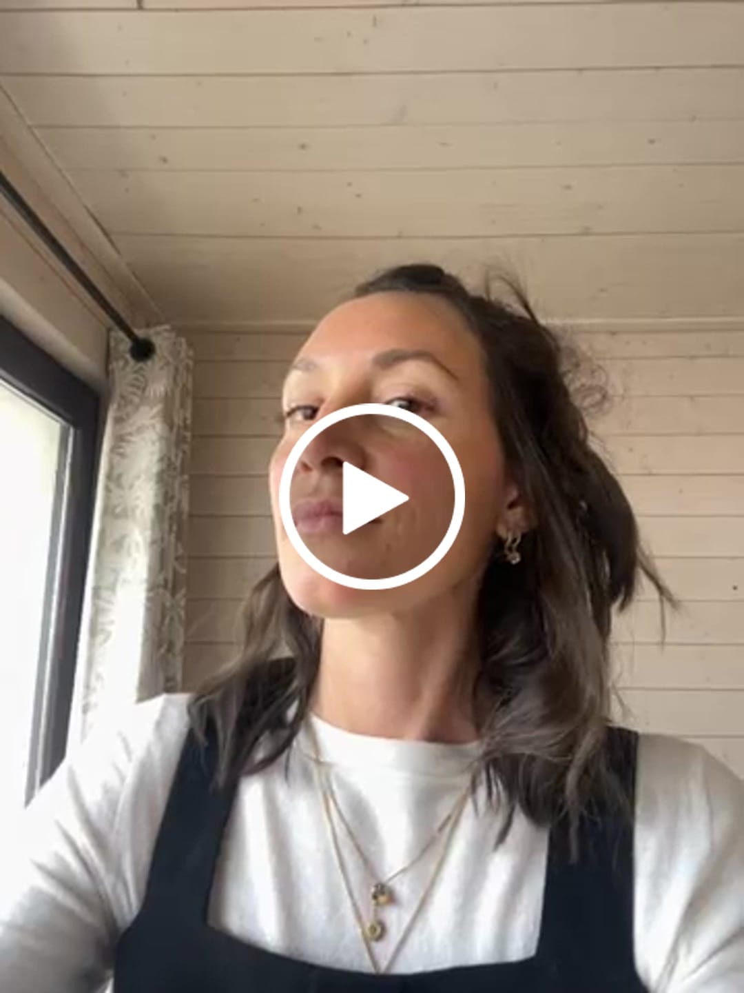 Customer video review of Loni - Hydrating Mist