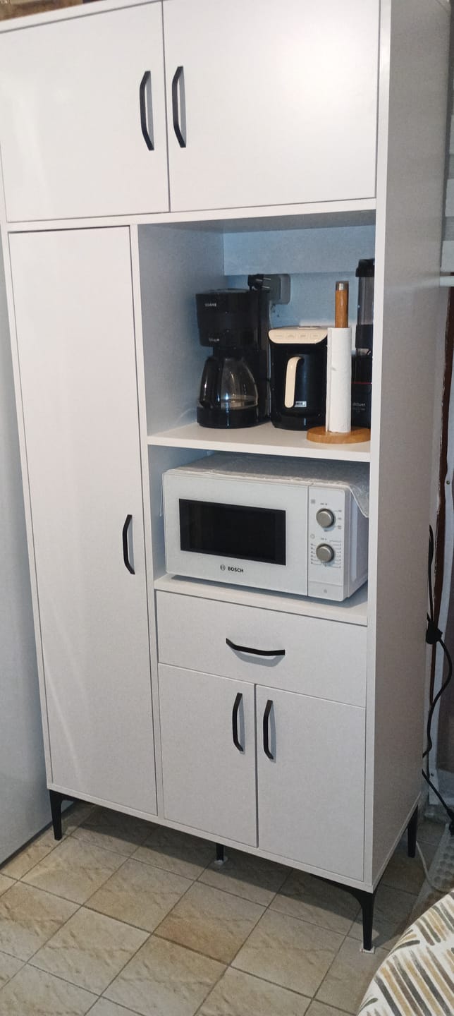 Customer photo review of Rani JE165 Çok Amaçlı Dolap 5 Kapaklı 1 Çekmeceli Kiler Mutfak Dolabı Beyaz