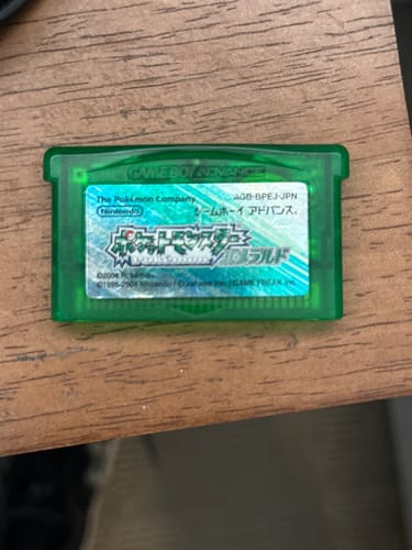 Customer photo review of Pokémon Emerald | JP GameBoy Advance